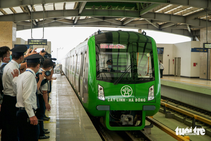 Bán vé không bù được vốn, công ty vận hành đường sắt Cát Linh - Hà Đông lãi tăng vọt nhờ đâu?- Ảnh 1. Metro Cát Linh - Hà Đông hiện là tuyến đường sắt đô thị duy nhất tại Hà Nội đang khai thác thương mại - Ảnh: PHẠM TUẤN