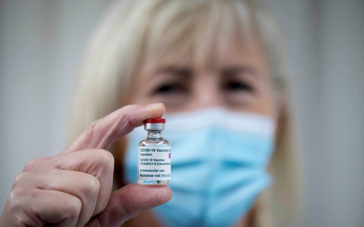 AstraZeneca said three billion doses of the vaccine had been supplied to 180 countries and saved ‘6.3 million lives worldwide’ CREDIT: MATTHEW HORWOOD/GETTY IMAGES AstraZeneca cho biết 3 tỉ liều vắc xin đã được cung cấp cho 180 quốc gia và cứu sống '6,3 triệu sinh mạng trên toàn thế giới' - Ảnh: GETTY